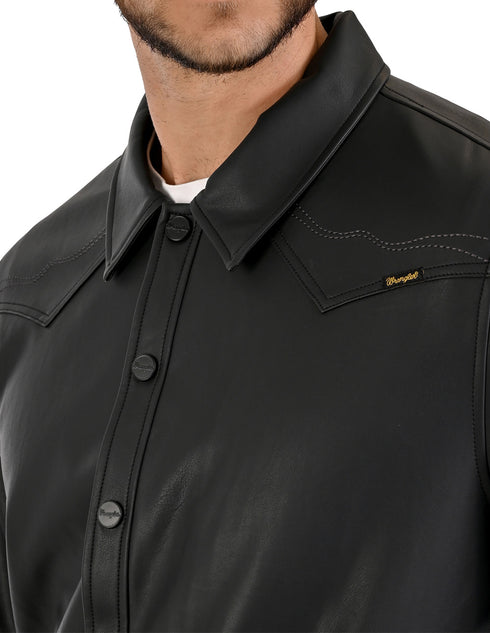 WRANGLER Camisola de Piel Sintética para Caballero en color negro.